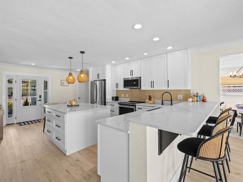 For Sale: $929,000 (3 beds, 2 baths, 1625 Square Feet)