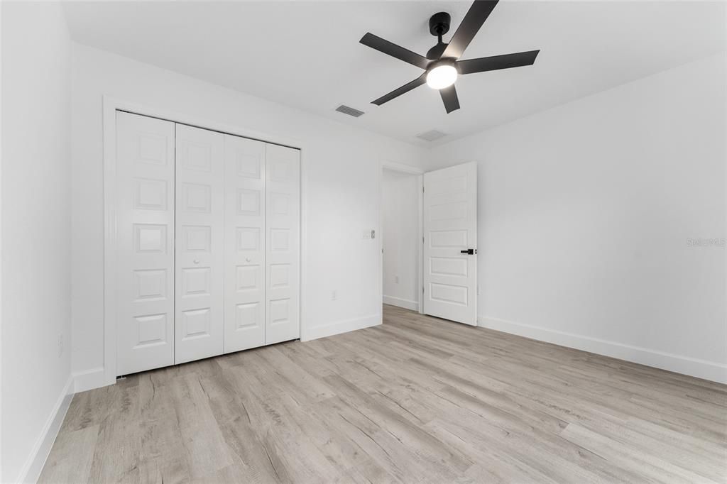 For Sale: $299,900 (3 beds, 2 baths, 1473 Square Feet)