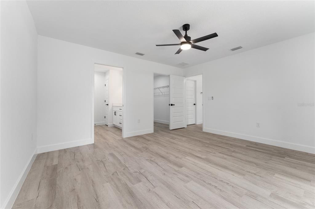For Sale: $299,900 (3 beds, 2 baths, 1473 Square Feet)