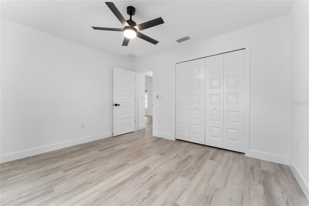 For Sale: $299,900 (3 beds, 2 baths, 1473 Square Feet)