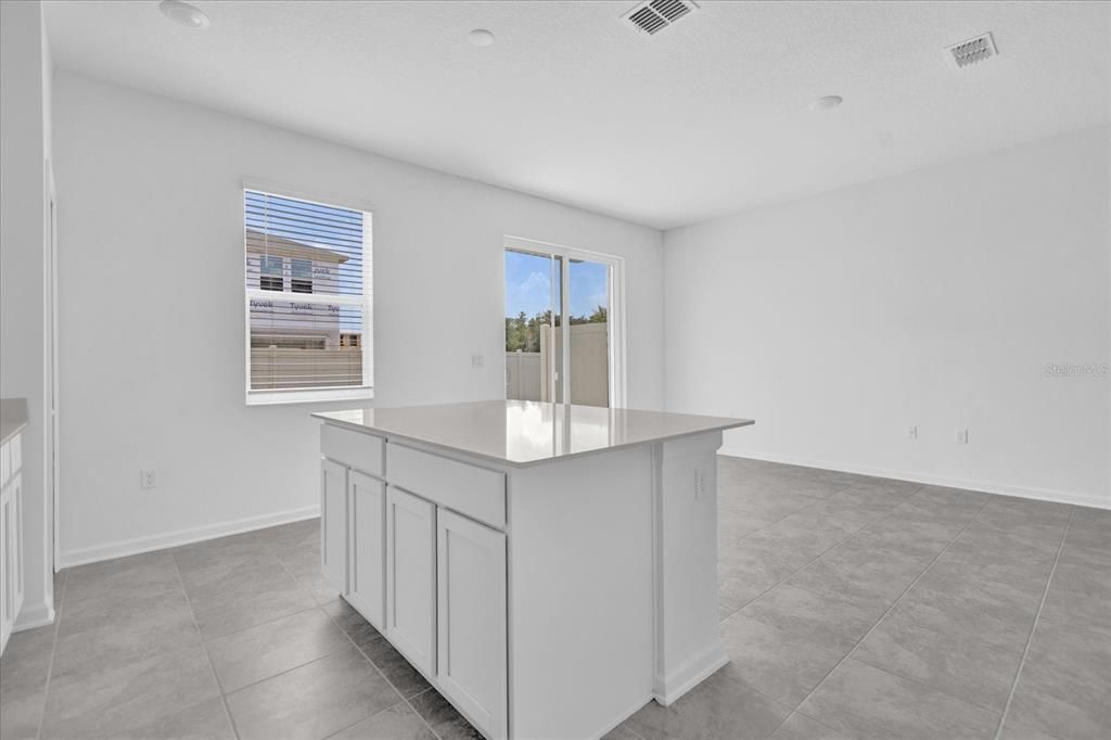 For Rent: $1,750 (3 beds, 2 baths, 1689 Square Feet)
