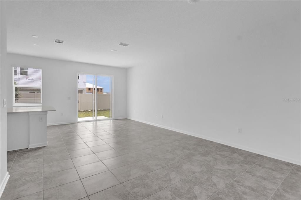 For Rent: $1,750 (3 beds, 2 baths, 1689 Square Feet)
