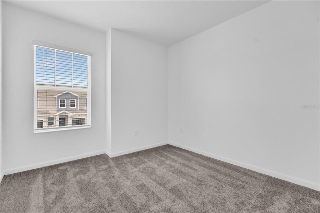 For Rent: $1,750 (3 beds, 2 baths, 1689 Square Feet)