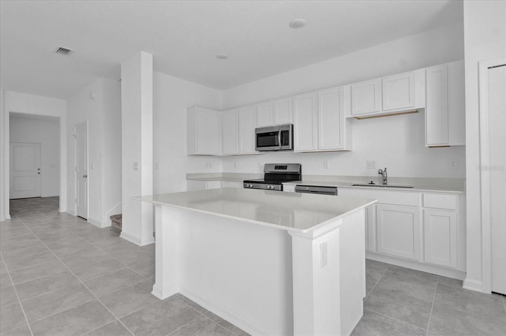 For Rent: $1,750 (3 beds, 2 baths, 1689 Square Feet)