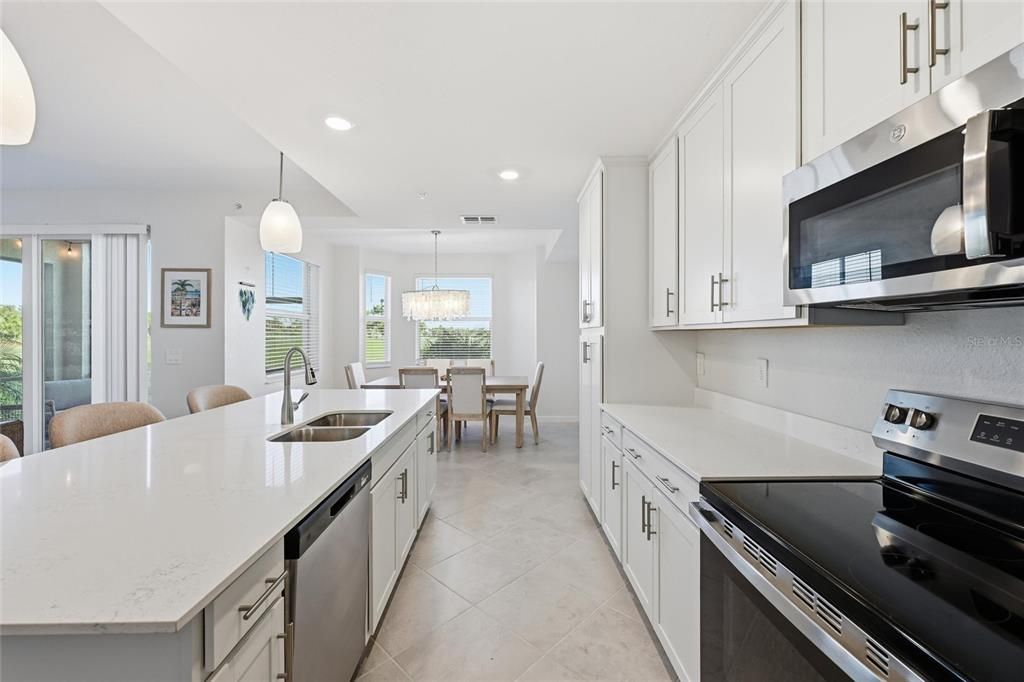 For Rent: $5,500 (2 beds, 2 baths, 1154 Square Feet)