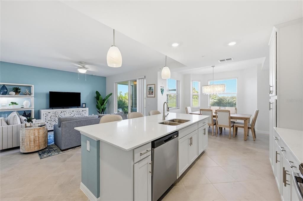 For Rent: $5,500 (2 beds, 2 baths, 1154 Square Feet)