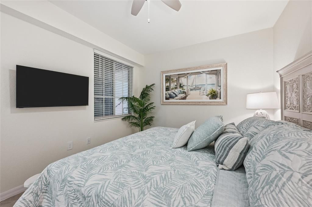 For Rent: $5,500 (2 beds, 2 baths, 1154 Square Feet)