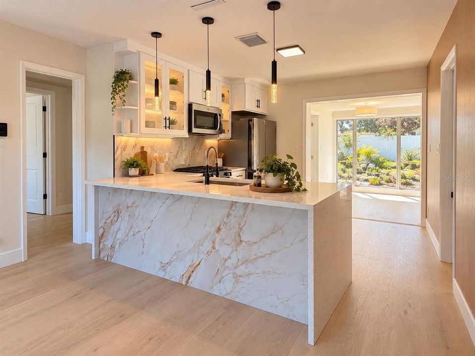 For Sale: $310,000 (3 beds, 1 baths, 1396 Square Feet)