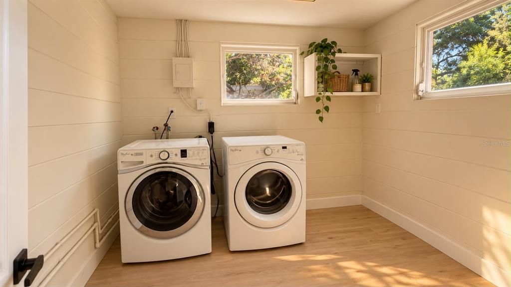 For Sale: $310,000 (3 beds, 1 baths, 1396 Square Feet)