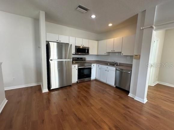 For Rent: $1,650 (0 beds, 1 baths, 600 Square Feet)