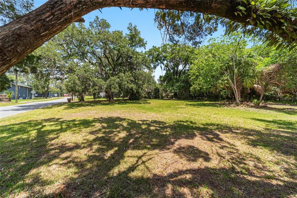 En Venta: $992,000 (5 camas, 2 baños, 6152 Pies cuadrados)