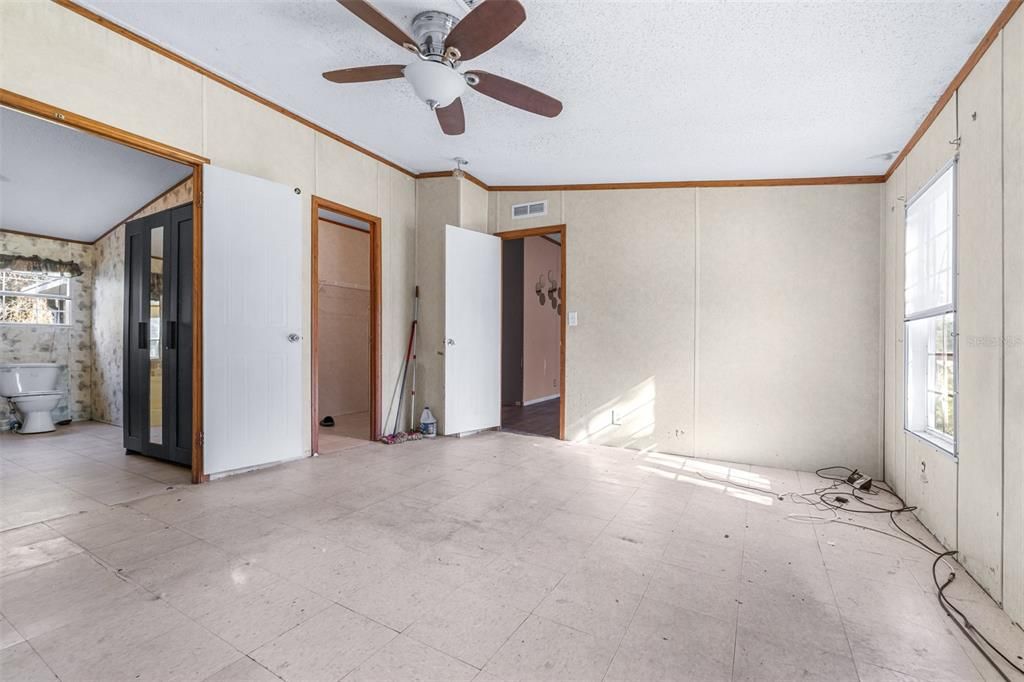 En Venta: $225,000 (3 camas, 2 baños, 1352 Pies cuadrados)