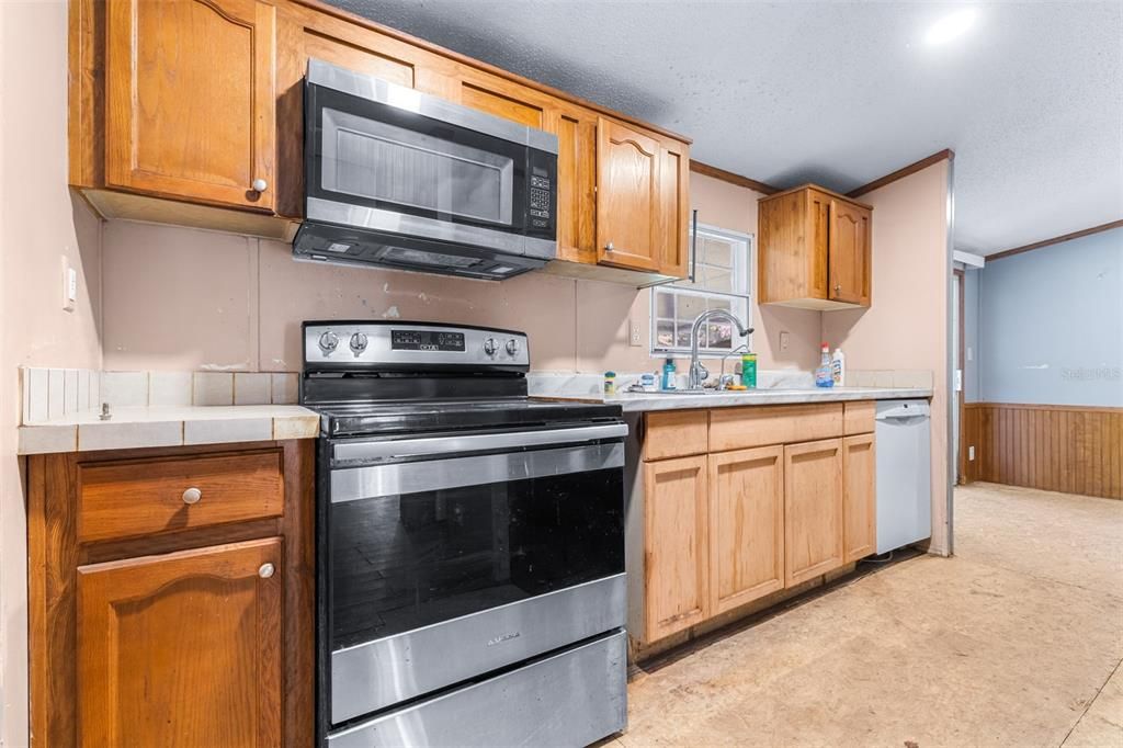 En Venta: $225,000 (3 camas, 2 baños, 1352 Pies cuadrados)
