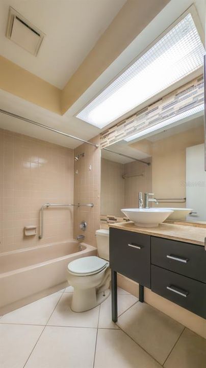 В аренду: $2,700 (3 спален, 2 ванн, 1626 Квадратных фут)