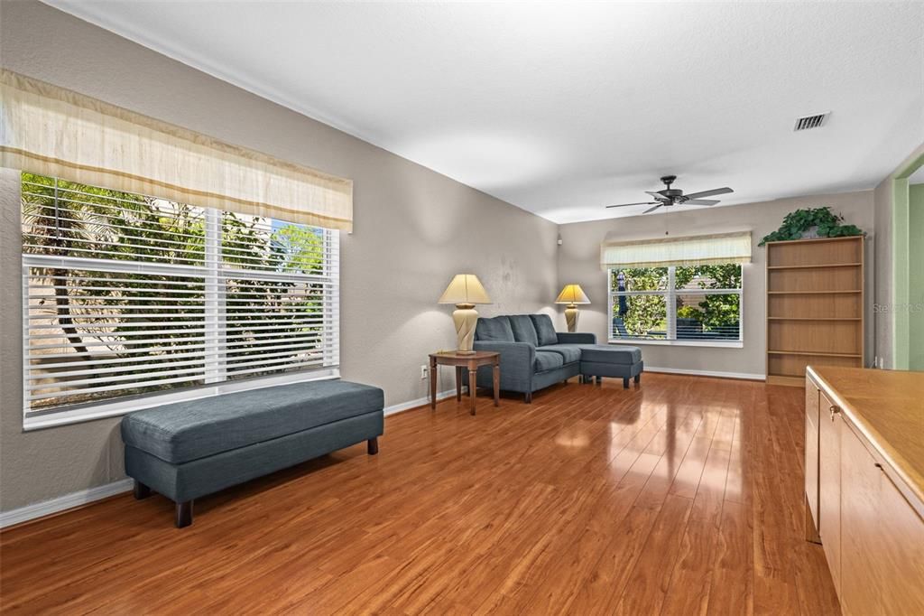 For Sale: $350,000 (3 beds, 2 baths, 1872 Square Feet)