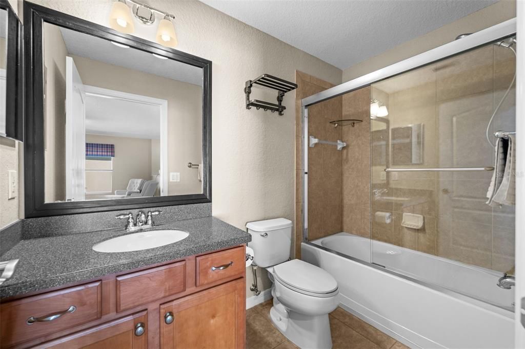 For Sale: $350,000 (3 beds, 2 baths, 1872 Square Feet)