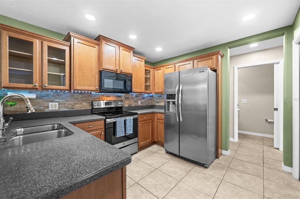 For Sale: $350,000 (3 beds, 2 baths, 1872 Square Feet)