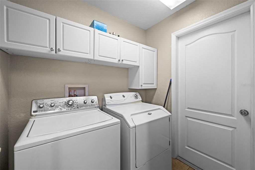 For Sale: $350,000 (3 beds, 2 baths, 1872 Square Feet)