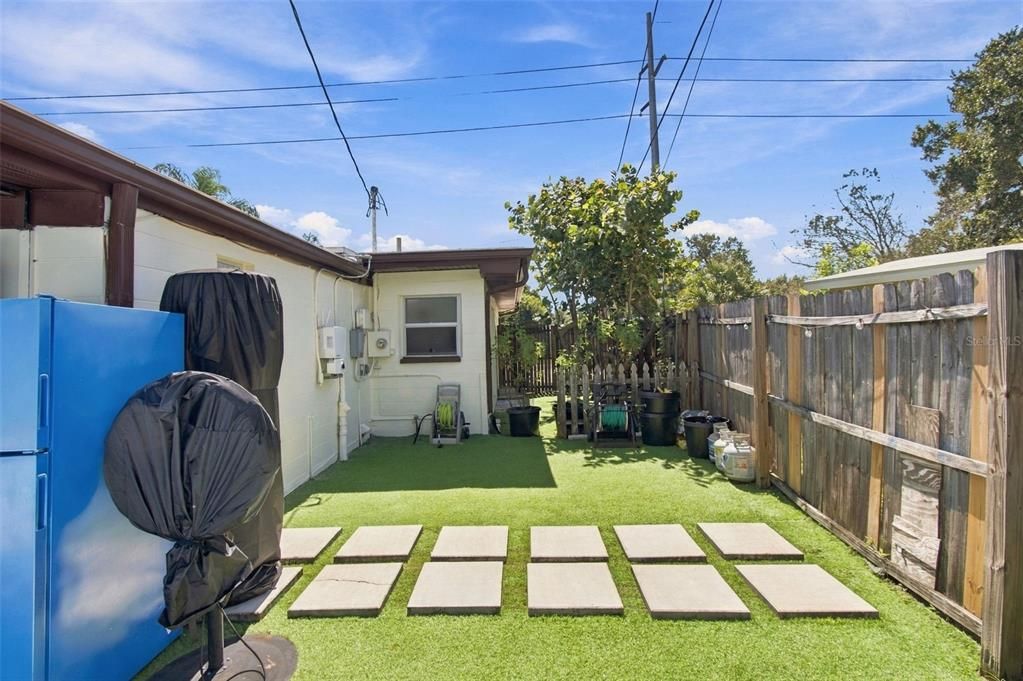En Venta: $420,000 (5 camas, 2 baños, 1645 Pies cuadrados)