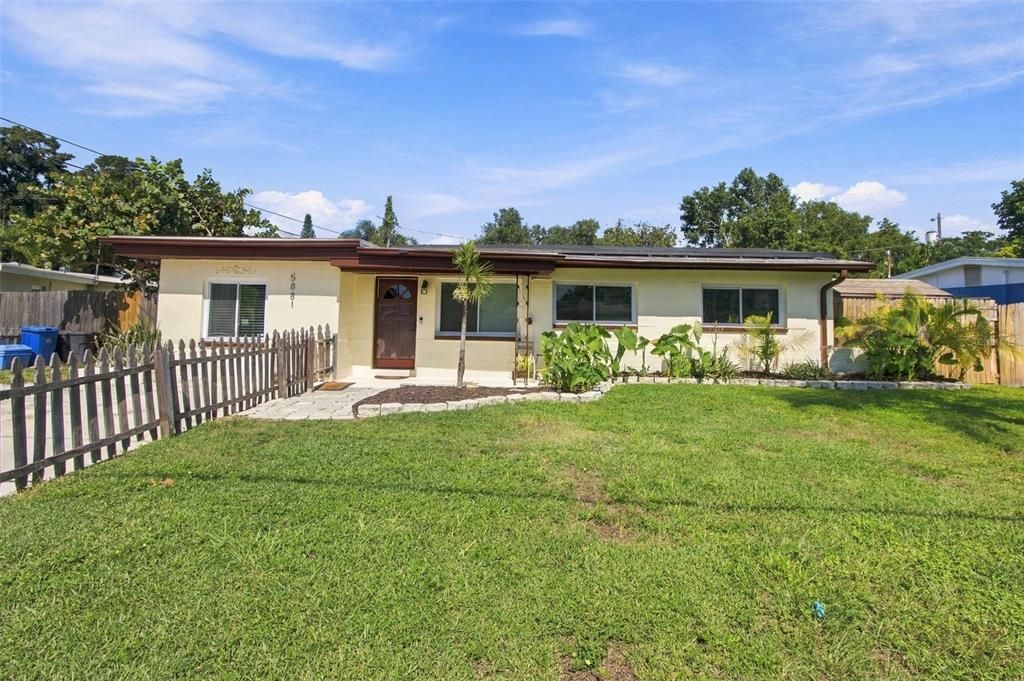 En Venta: $420,000 (5 camas, 2 baños, 1645 Pies cuadrados)