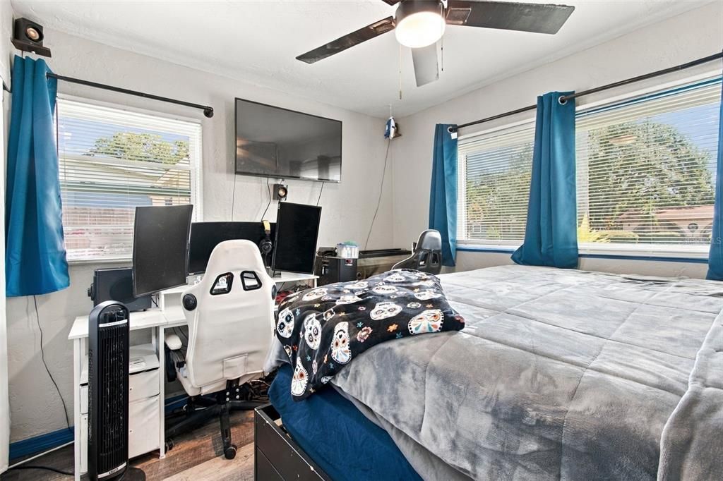 En Venta: $420,000 (5 camas, 2 baños, 1645 Pies cuadrados)