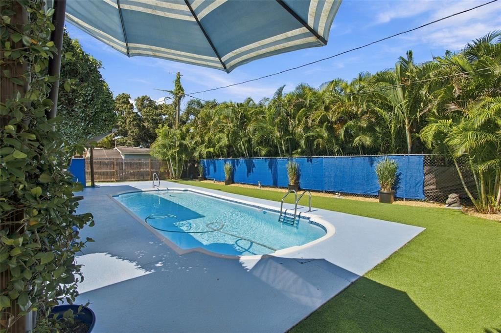En Venta: $420,000 (5 camas, 2 baños, 1645 Pies cuadrados)