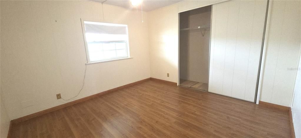 На продажу: $128,500 (2 спален, 2 ванн, 1040 Квадратных фут)