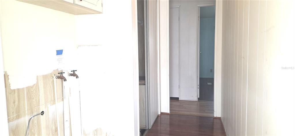 На продажу: $128,500 (2 спален, 2 ванн, 1040 Квадратных фут)