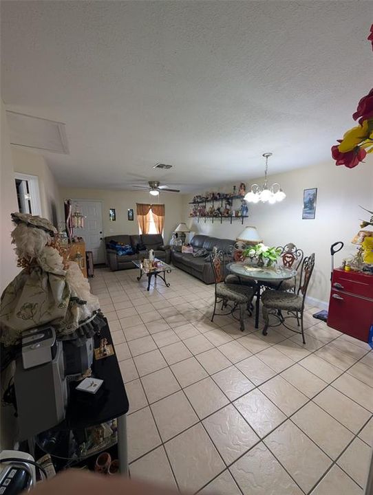 For Sale: $270,000 (2 beds, 2 baths, 875 Square Feet)