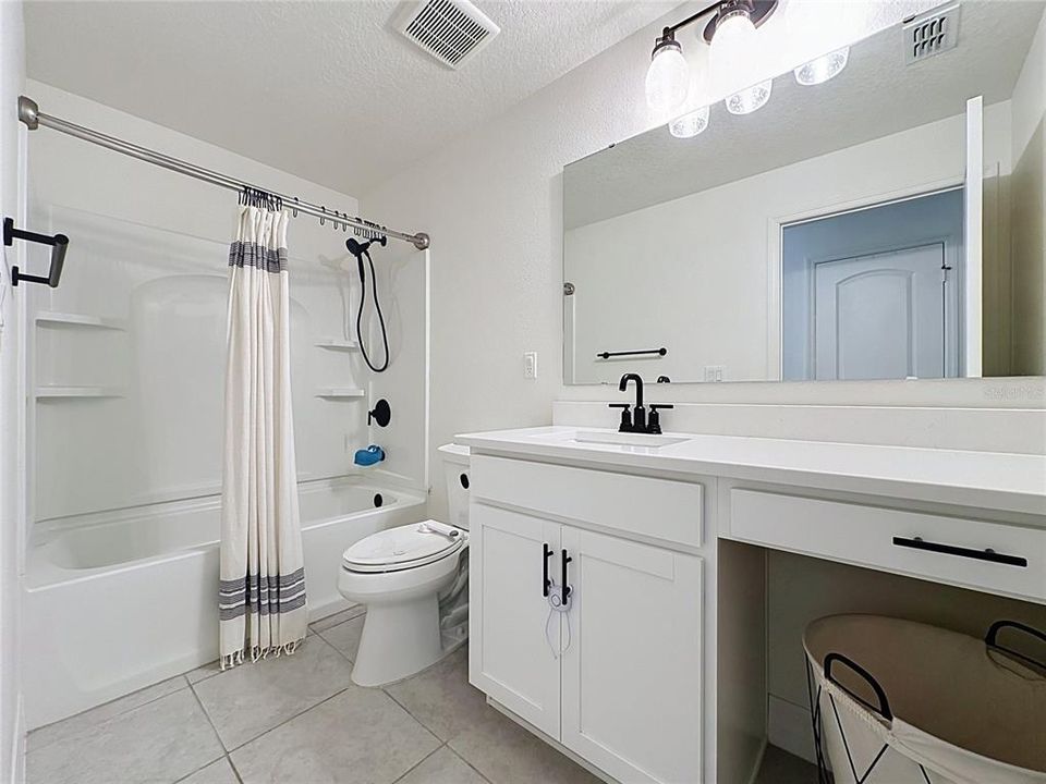 En Venta: $365,999 (4 camas, 2 baños, 1627 Pies cuadrados)