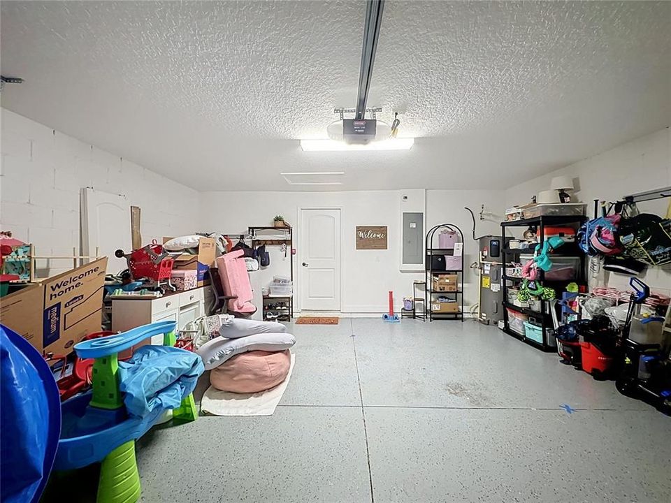 En Venta: $365,999 (4 camas, 2 baños, 1627 Pies cuadrados)
