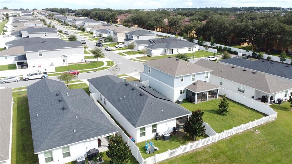 En Venta: $365,999 (4 camas, 2 baños, 1627 Pies cuadrados)