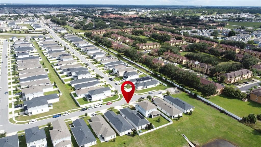 En Venta: $365,999 (4 camas, 2 baños, 1627 Pies cuadrados)