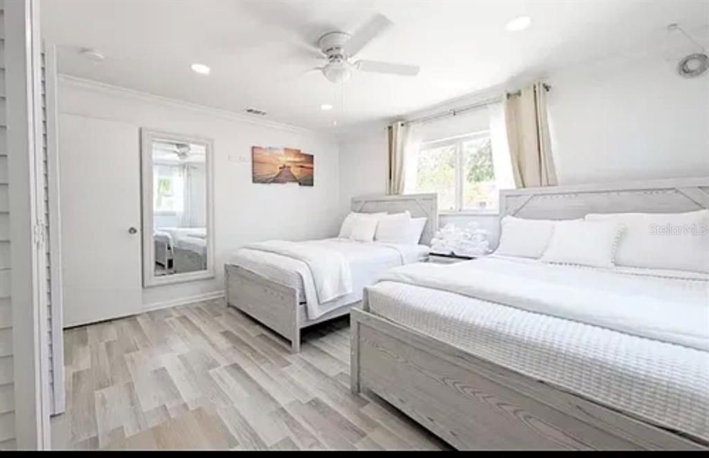 For Rent: $4,900 (3 beds, 1 baths, 1418 Square Feet)