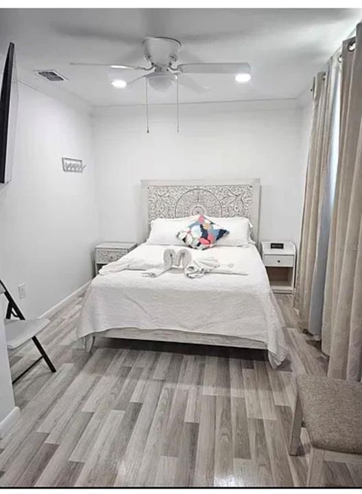 For Rent: $4,900 (3 beds, 1 baths, 1418 Square Feet)