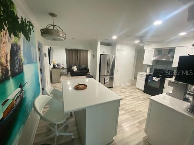 For Rent: $4,900 (3 beds, 1 baths, 1418 Square Feet)