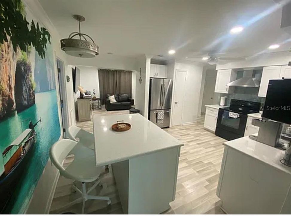For Rent: $4,900 (3 beds, 1 baths, 1418 Square Feet)