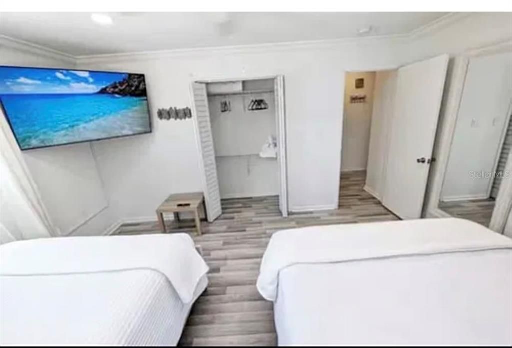 For Rent: $4,900 (3 beds, 1 baths, 1418 Square Feet)