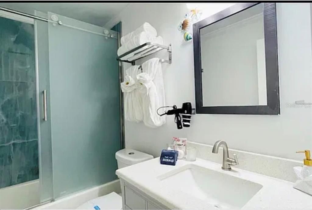 For Rent: $4,900 (3 beds, 1 baths, 1418 Square Feet)