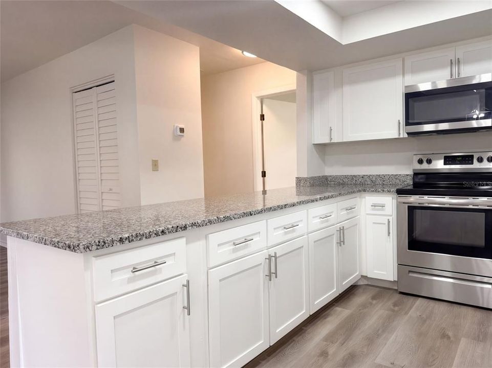 En Venta: $280,000 (3 camas, 2 baños, 1566 Pies cuadrados)