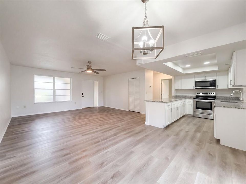 En Venta: $280,000 (3 camas, 2 baños, 1566 Pies cuadrados)