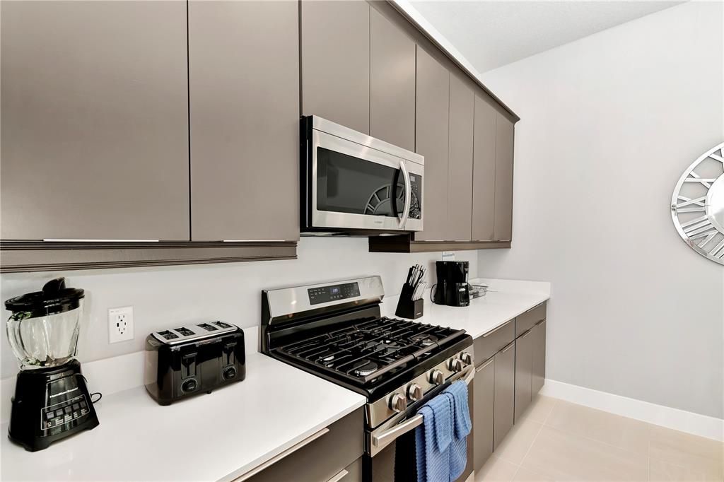 En Venta: $290,000 (3 camas, 3 baños, 1500 Pies cuadrados)