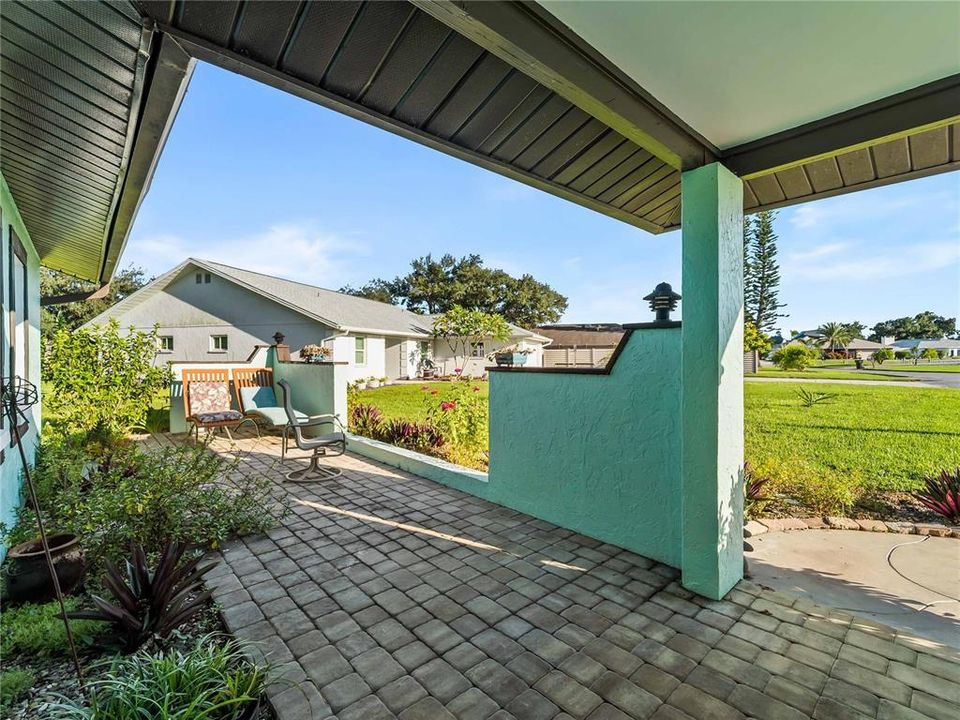 For Sale: $449,000 (2 beds, 2 baths, 1658 Square Feet)