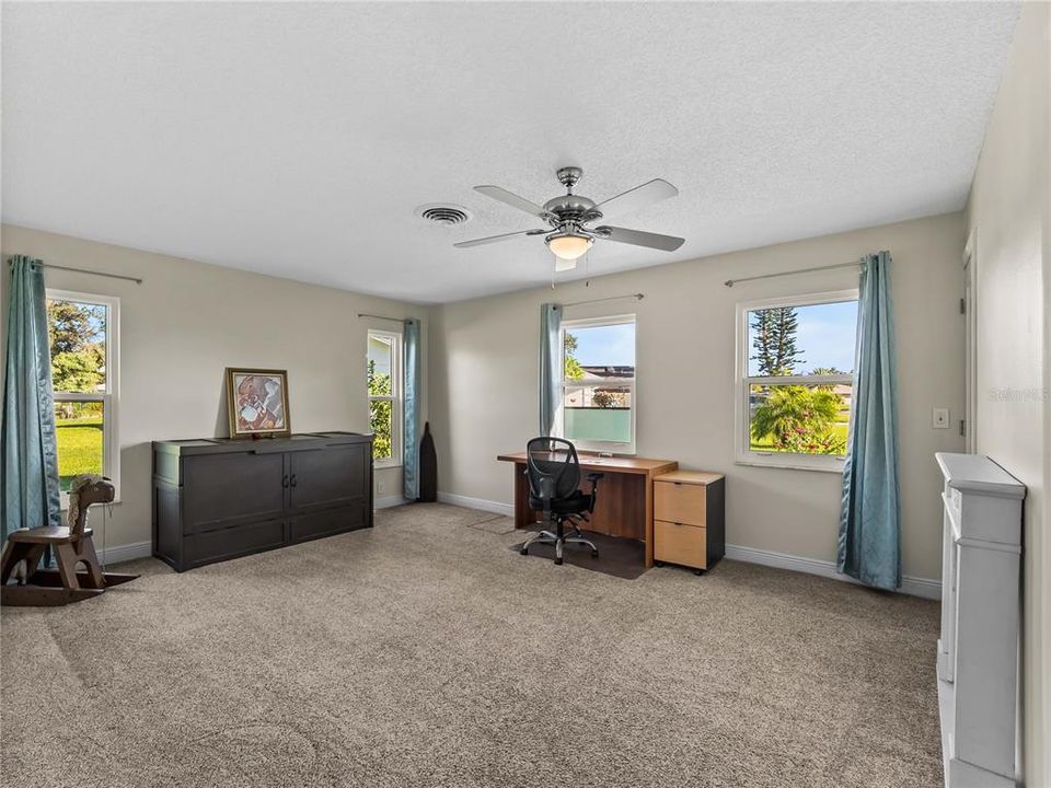 For Sale: $449,000 (2 beds, 2 baths, 1658 Square Feet)