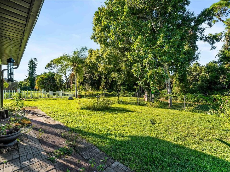 For Sale: $449,000 (2 beds, 2 baths, 1658 Square Feet)