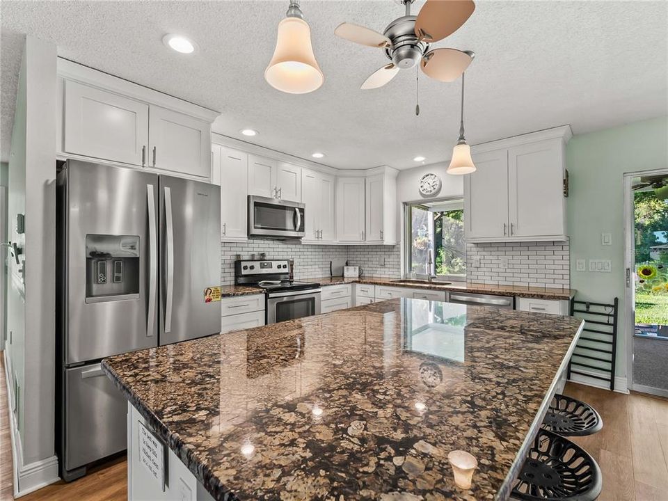 For Sale: $449,000 (2 beds, 2 baths, 1658 Square Feet)