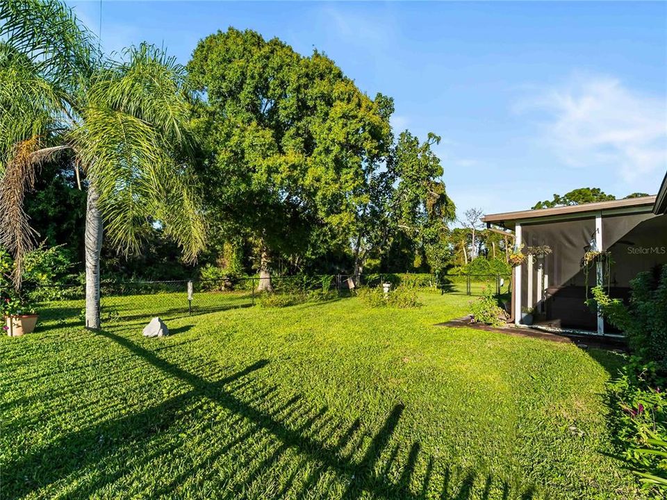 For Sale: $449,000 (2 beds, 2 baths, 1658 Square Feet)