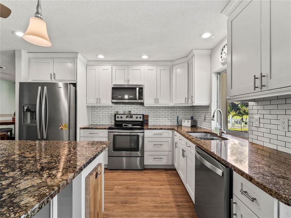 For Sale: $449,000 (2 beds, 2 baths, 1658 Square Feet)