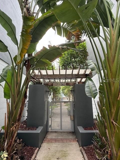En Renta: $4,750 (3 camas, 3 baños, 1835 Pies cuadrados)