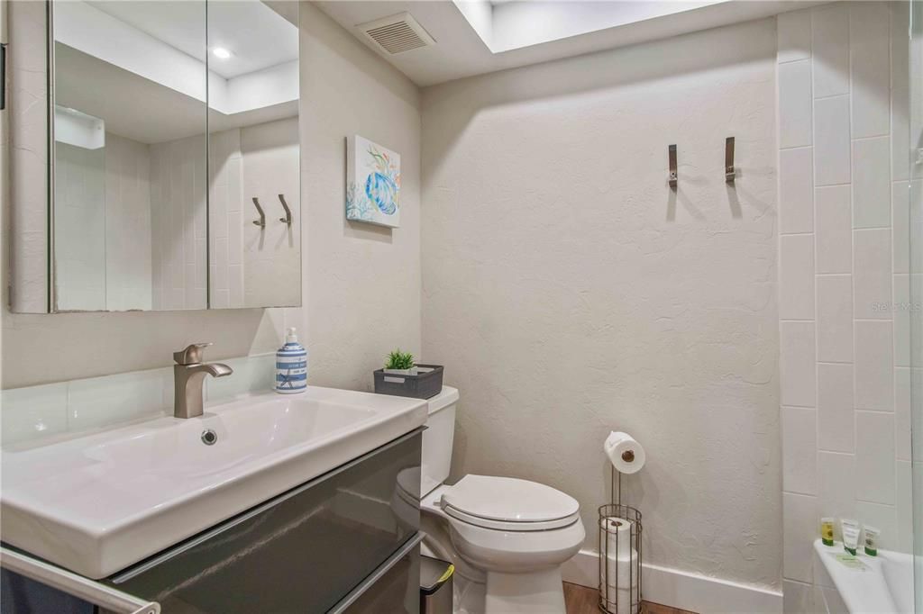 На продажу: $875,000 (3 спален, 2 ванн, 1641 Квадратных фут)